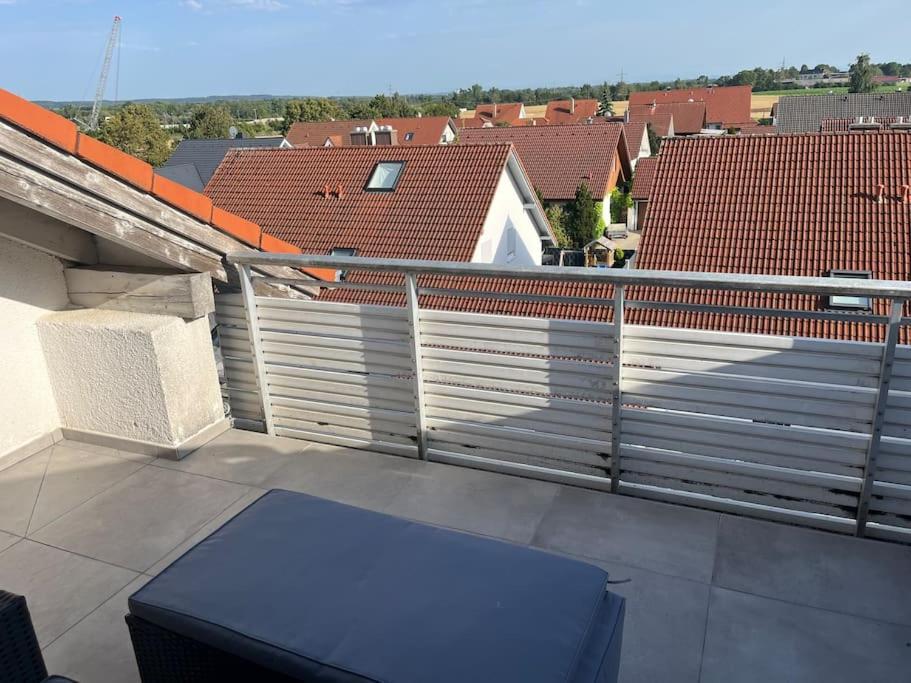 Kirchdorf Lounge - Komplette Moderne Ferienwohnung Mit Parkplatz Unteropfingen Extérieur photo